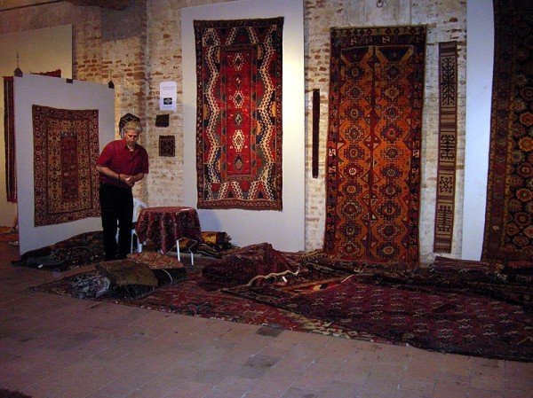 Mohammad Tehrani in his stand