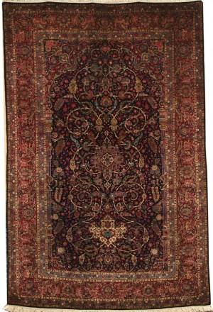 Fullsilk Keshan, Persia. A fine Keshan most likely made by the royal workshop Tafazoli. 1,44 mil. knots pr. sqm. First half 20th century. 210 x 137.  Estimate 16.500.- Euro