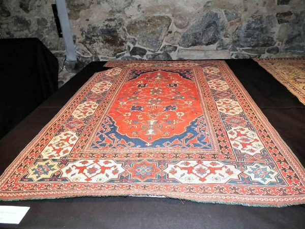 DSCF1304 Transylvanian double-niche rug 17th century.