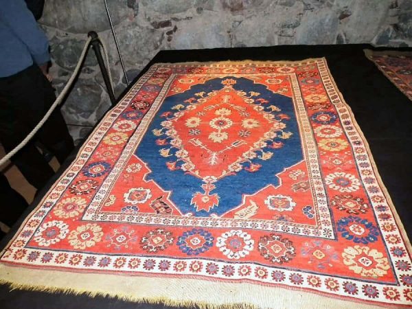 DSCF1307 17th century Transylvanian double-niche rug.