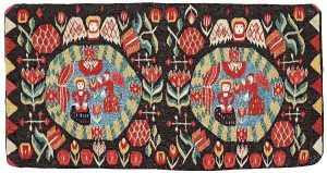Lot 1121, CUSHION. "The Annunciation". Flamskväv (tapestry weave). Skåne first half of the 19th century. 49 x 93,5 cm. Estimate 650 - 850 EUR.