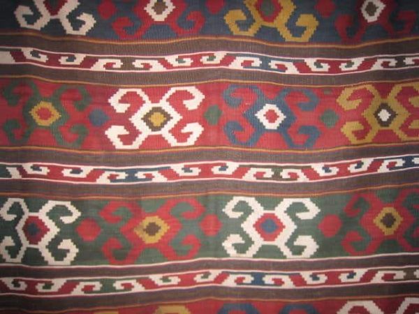 Kazak kilim. Exhibitor Kami di Chanteh