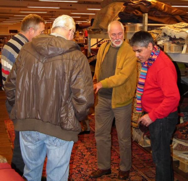 DSCF4213 Aram Safaei (right) in conversation with members of the Danish Rug Society