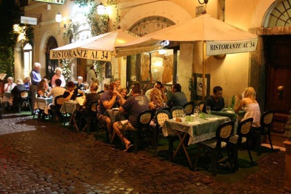 The charming Ristorante al 34 in central Rome