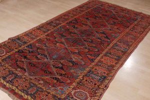 Lot 507. Ersari Beshir rug Afghanistan circa 1900. Size 173x318 cm. Estimate EUR 1,500 - 2,170
