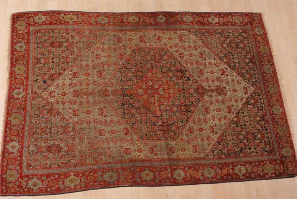 Lot 536. Persian Senneh rug circa 1900. Size 130x190 cm. Estimate EUR 1,500 - 2,000