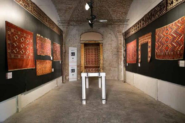 The Turkmen rugs exhibition at Sartirana Textile Show