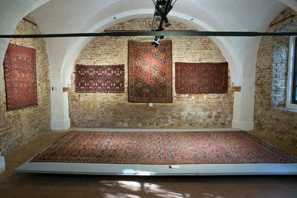 The Turkmen rugs exhibition at Sartirana Textile Show