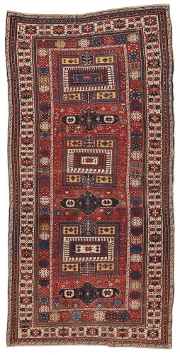 Lot 213. An antique Shirvan, ca 277-288,5 x 139-140 cm. Estimate 12.000 - 15.000 SEK