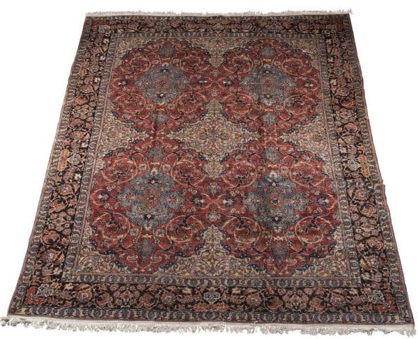 Fine Antique Sarouk Carpet