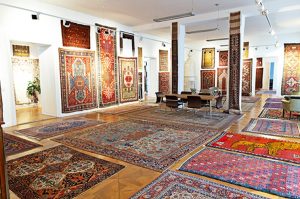 Preview exhibition 'Fine Antique Oriental Rugs XXXV' in Vienna