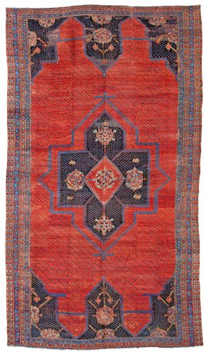 Palace sized Ushak