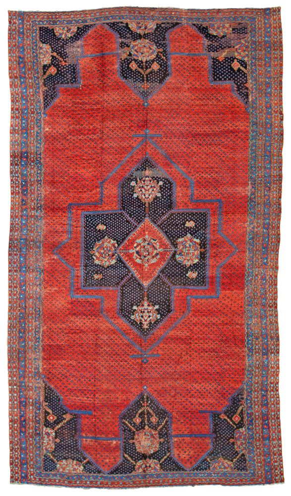 Palace sized Ushak